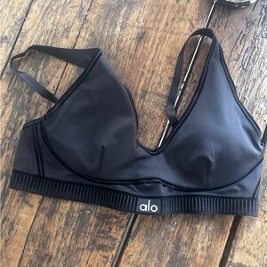 Alo Black Airlift Sports Bra